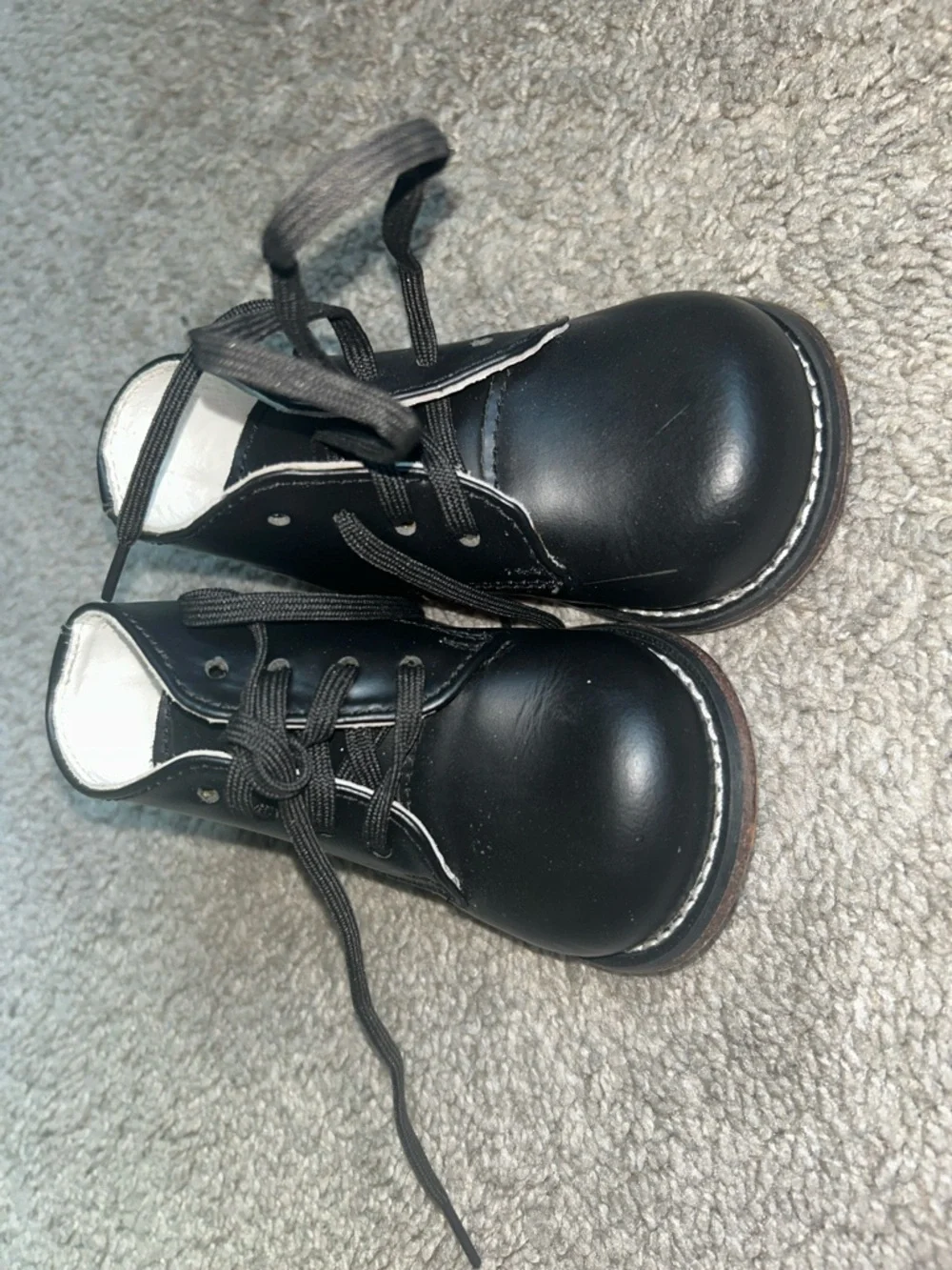 Josmo polished black